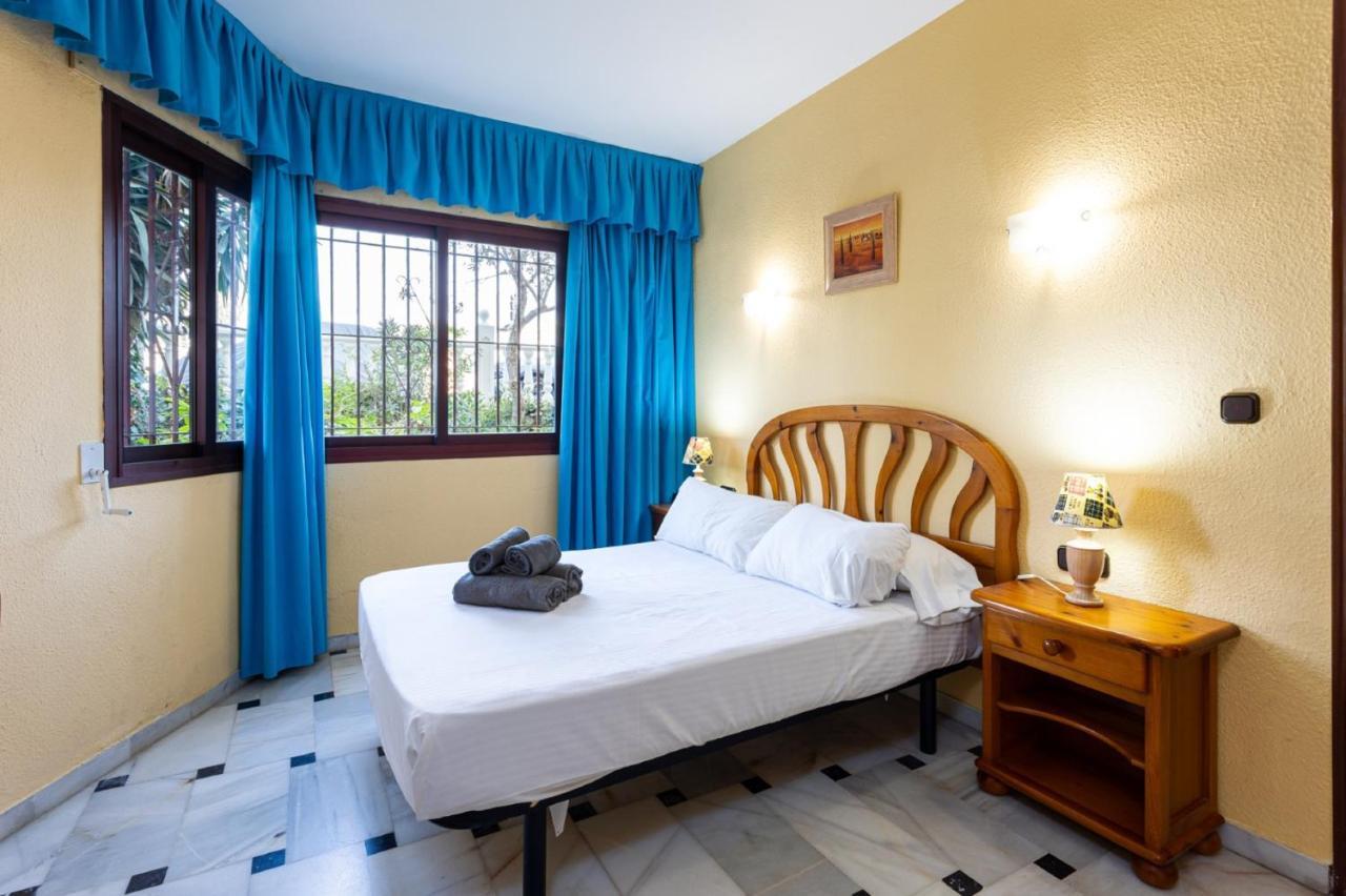 Holidays2Mijas Costa Lubina Del Sol Frontline Beach, Pool, Terrace, Seaview & Parking Sitio de Calahonda Exterior photo