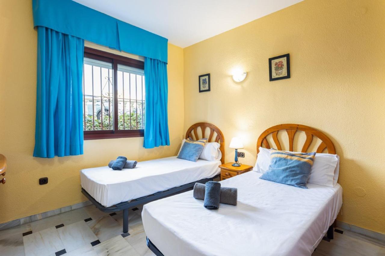 Holidays2Mijas Costa Lubina Del Sol Frontline Beach, Pool, Terrace, Seaview & Parking Sitio de Calahonda Exterior photo